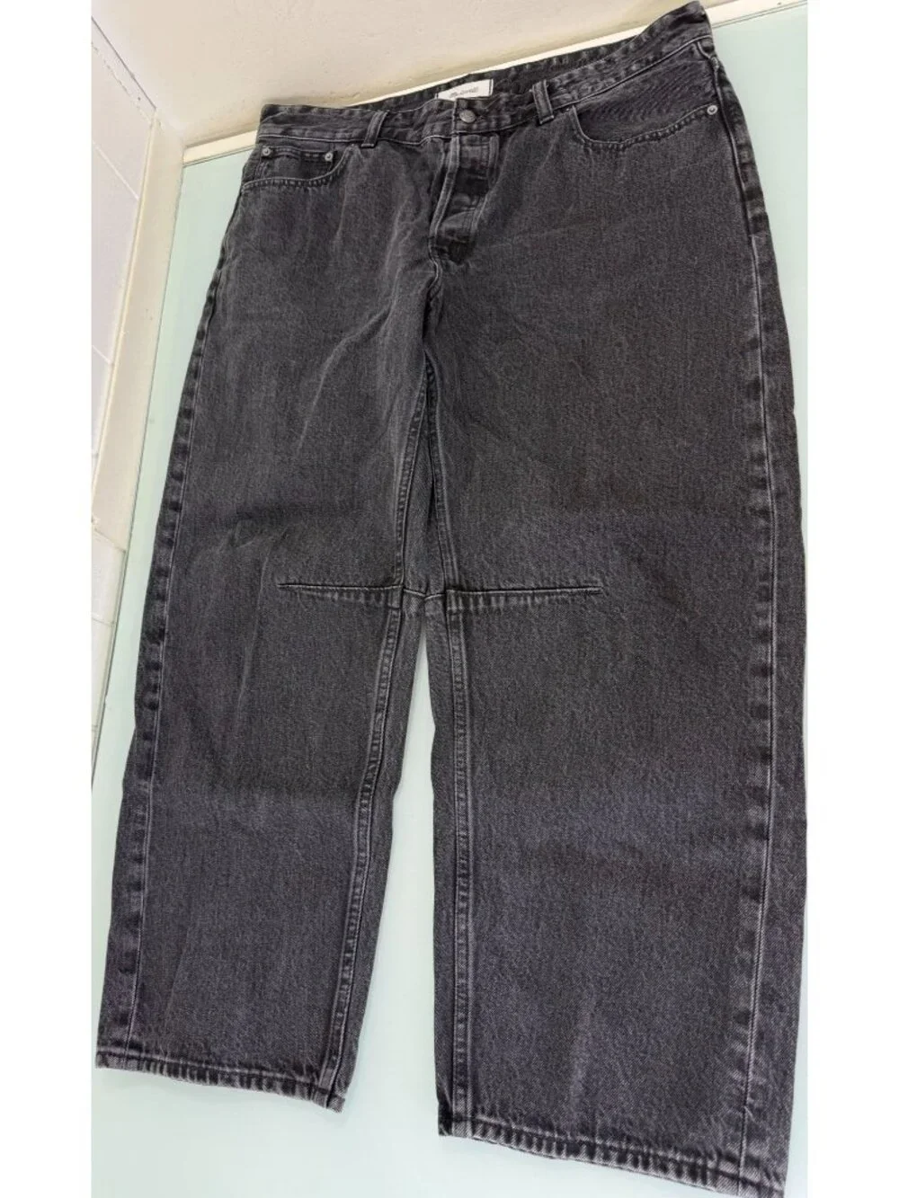 Madewell The Darted Barrel Leg Jeans Women's 31 Button Fly Black Denim High Rise - Picture 1 of 10